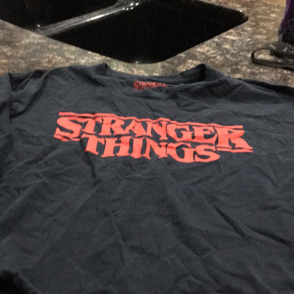 Stranger things tee small